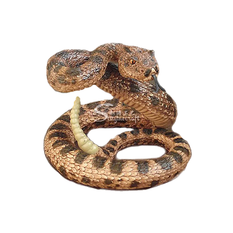 动物响尾蛇.jpg